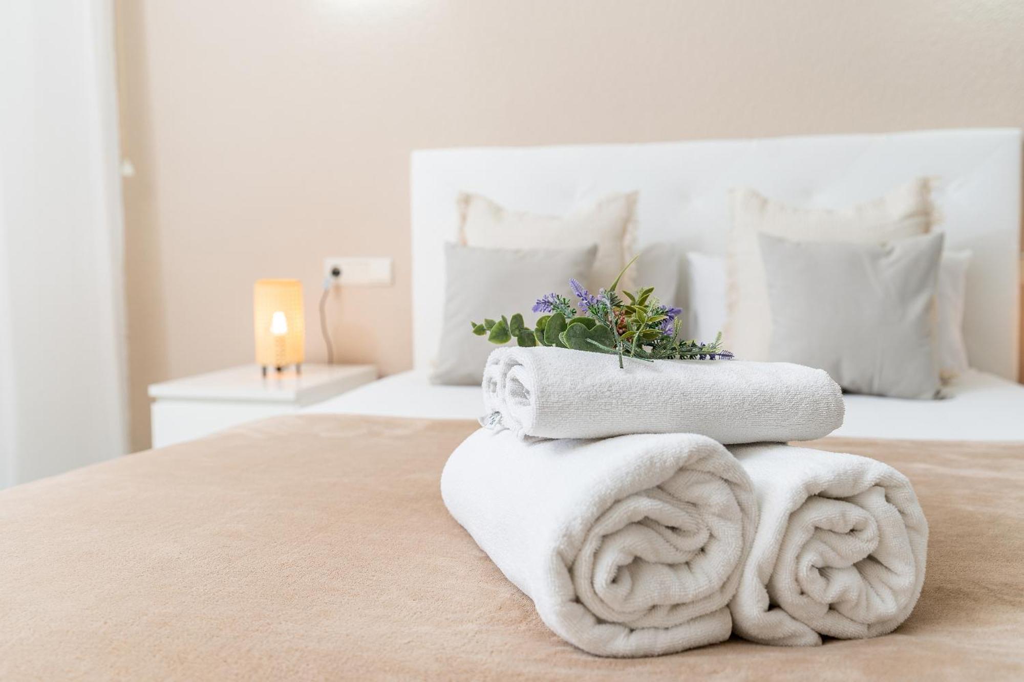 Monko Bora Bora Apartment Benalmadena Ngoại thất bức ảnh