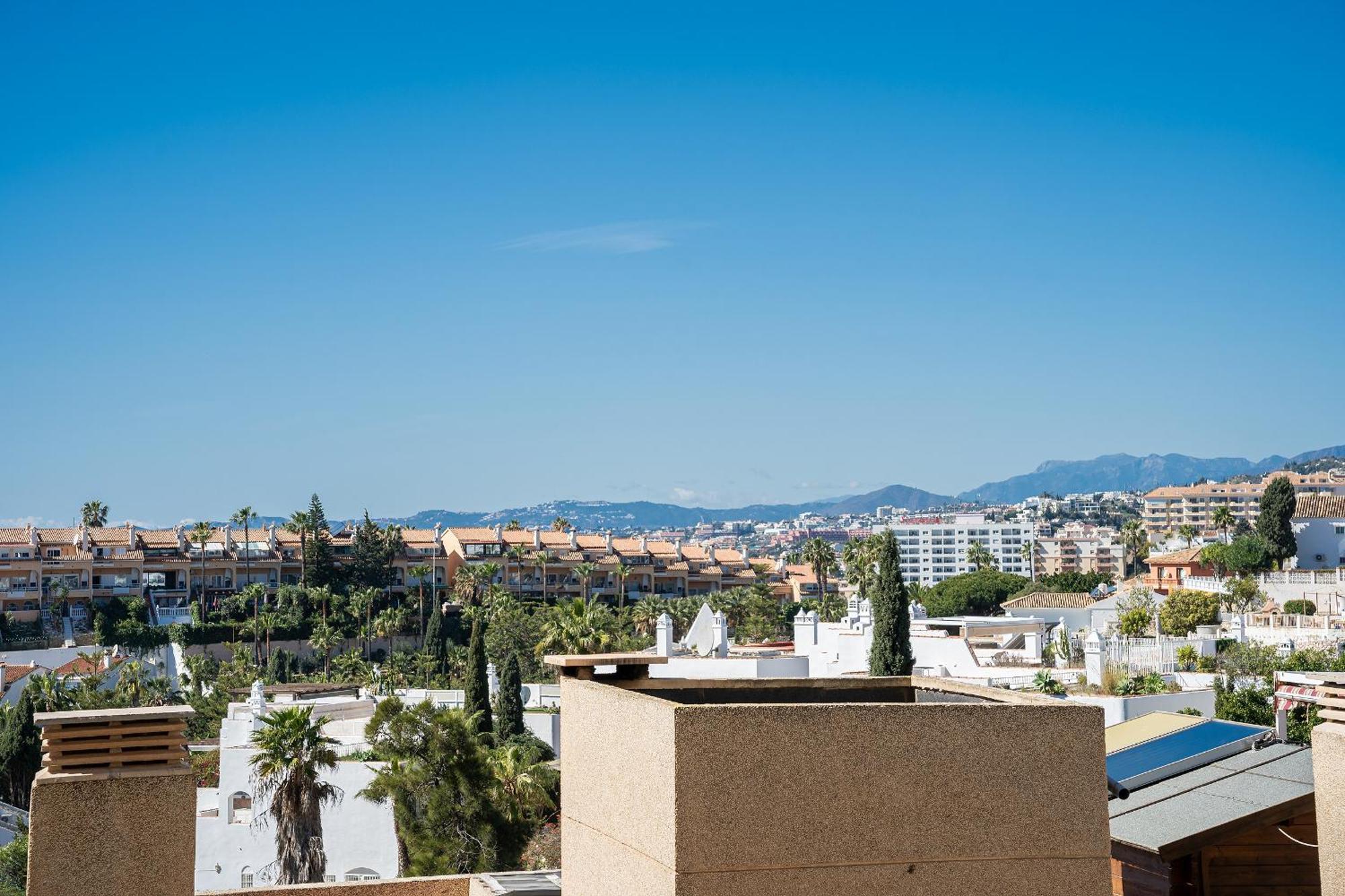 Monko Bora Bora Apartment Benalmadena Ngoại thất bức ảnh